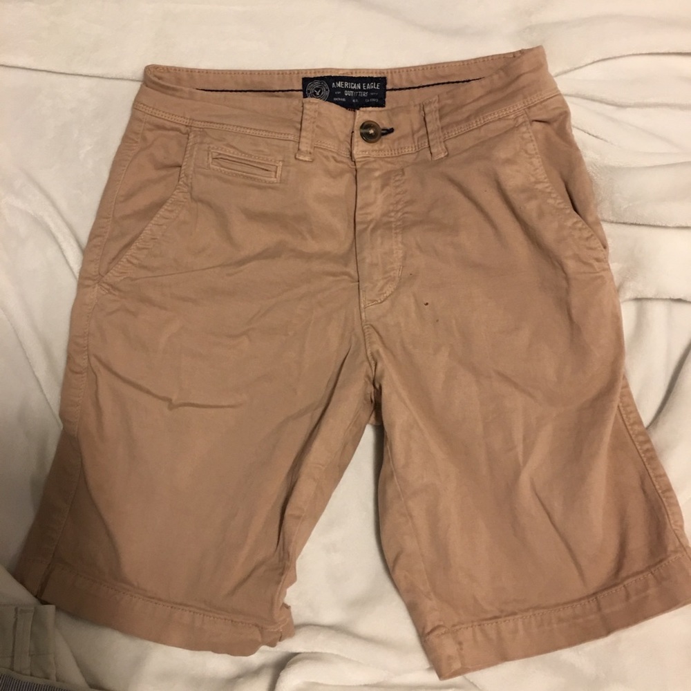 Men’s American Eagle khaki shorts. Mint condition